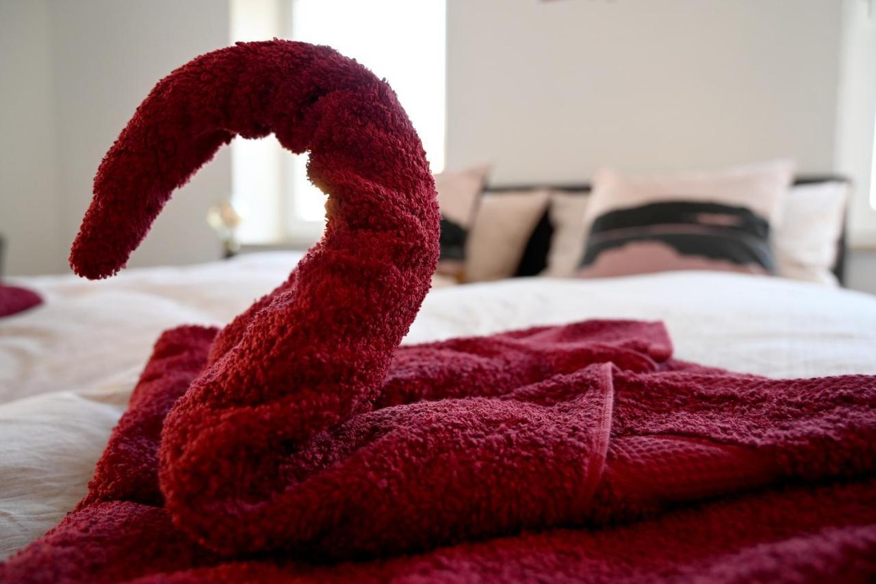Gemuetliches Appartement Mit Netflix, Nespresso Und Boxspringbett Augsburg Kültér fotó